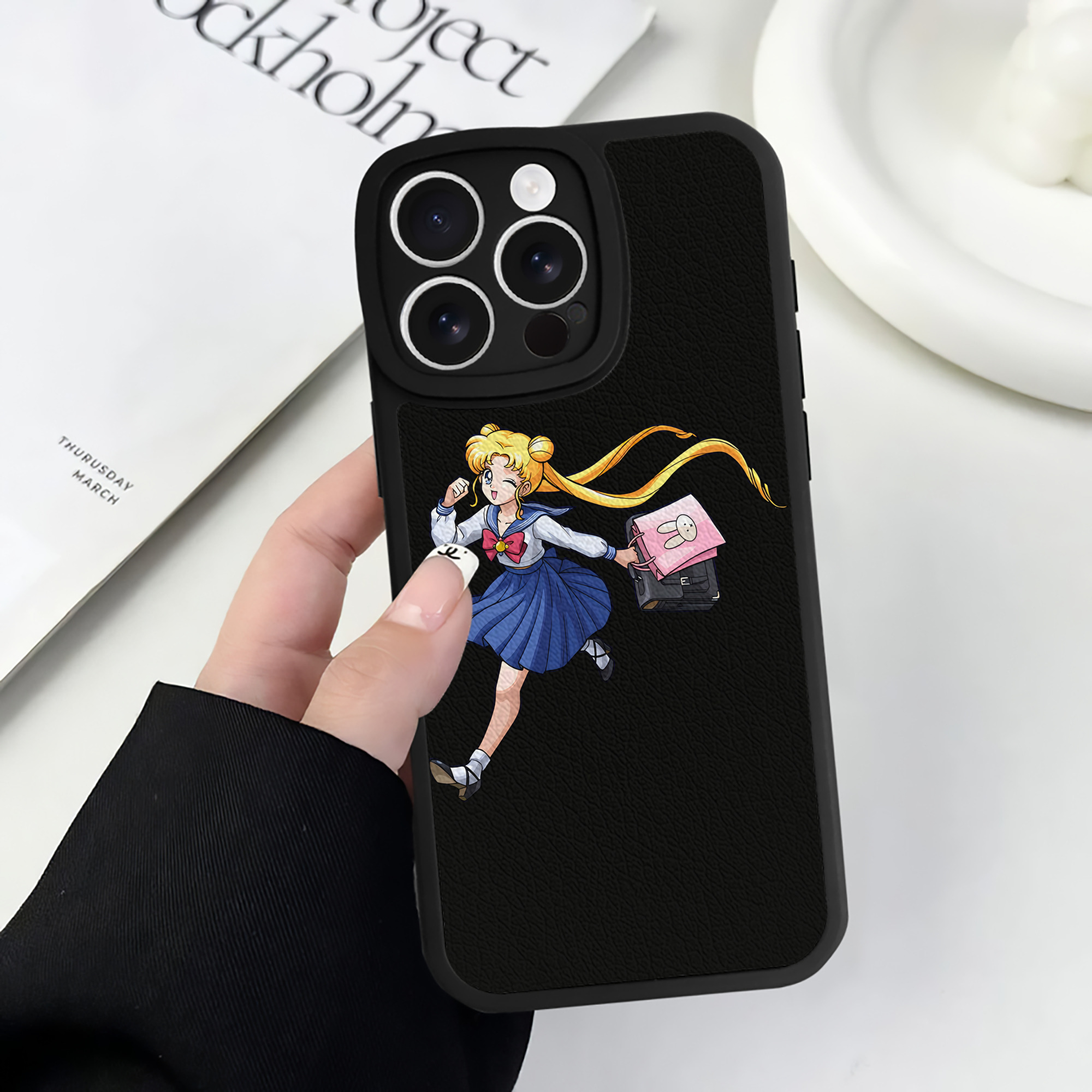 （画像用） 美少女戦士セーラームーン 愛野 美奈子 あいの みなこ Sailor Moon Aino Minako 【iPhone 16シリーズ対応】シリコンスマホケース（レザー調） 材質：シリコン
